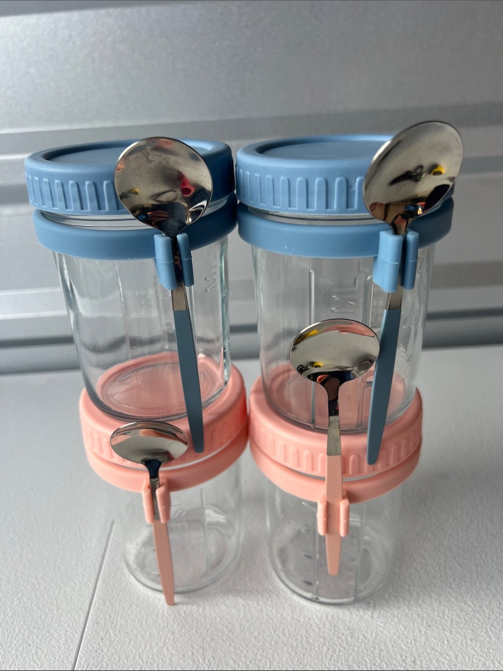 Blue & Pink Glass meal prep overnight oats Jars with Spoons - Set of 4 z13